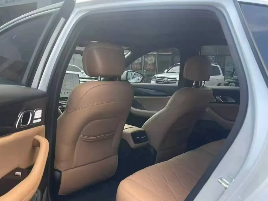 Geely Galaxy 2025 A7 EM-i 1.5 150km Discovery Edition Automatic Gear 3