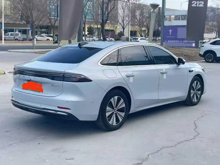 Geely Galaxy 2025 A7 EM-i 1.5 150km Discovery Edition Automatic Gear 5