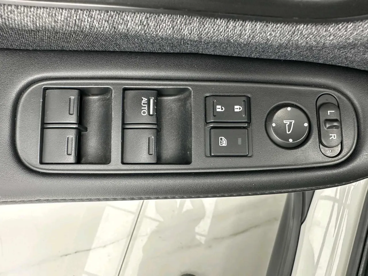 Honda 2021 XR-V 1.5 Stepless Deluxe Edition Automatic Gear 12