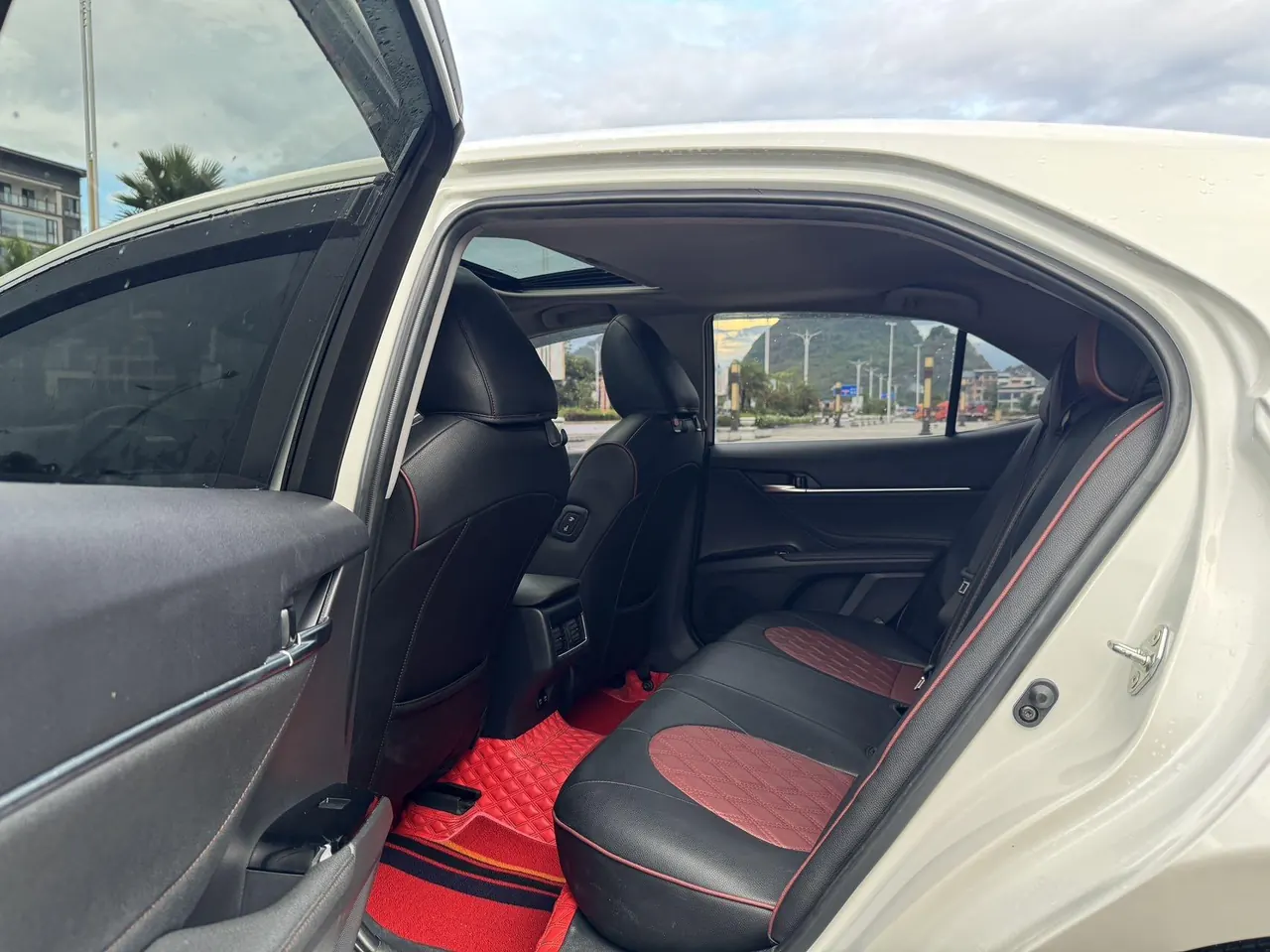 Toyota 2021 Camry 2.0G Stepless Deluxe Edition Automatic Gear 9