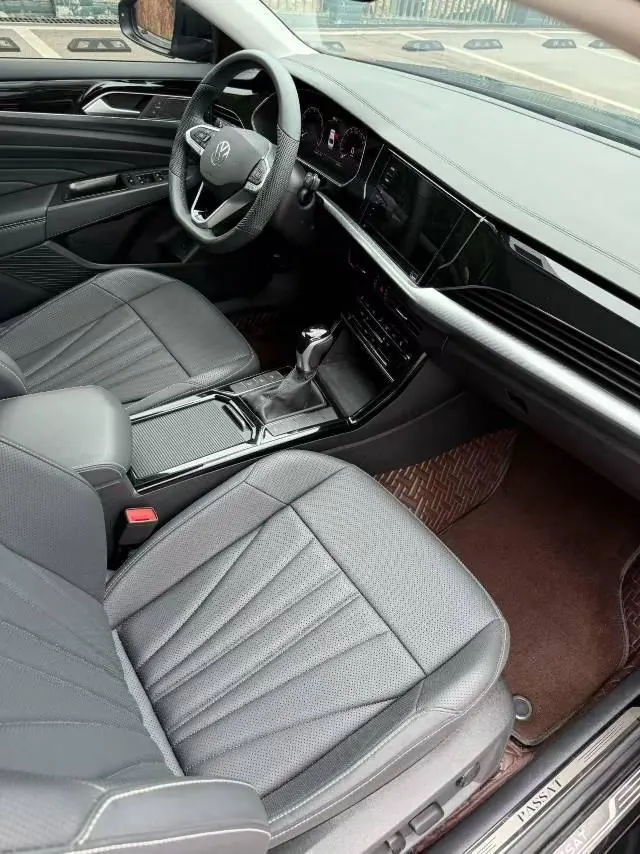 Volkswagen 2025 Passat 2.0TSI 380TSI Subut Longteng Edition Automatic Gear 4