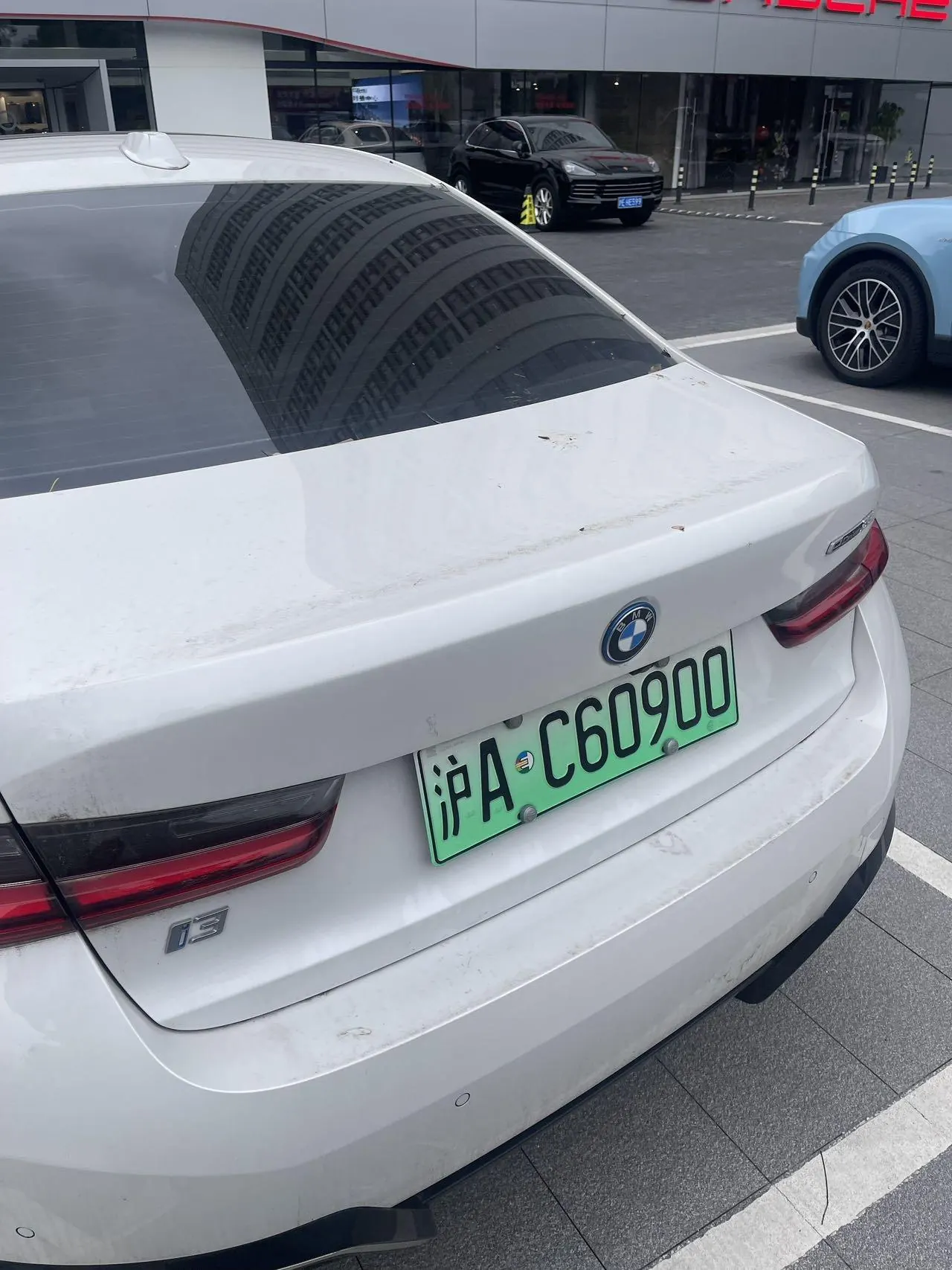 BMW 2022 i3 eDrive 35L automatic gear 2