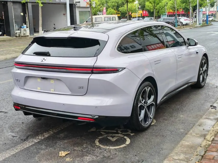 NIO 2025 ET5T 75kWh Touring automatic 5