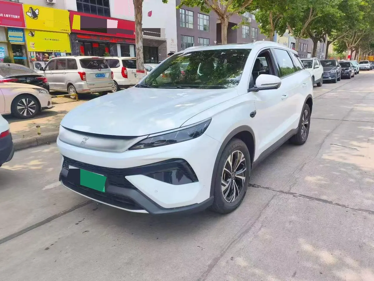 打开图片灯箱:BYD Song Pro New Energy 2025 Song Pro DM-i 1.5 Stepless 75KM Exceed Automatic Gear