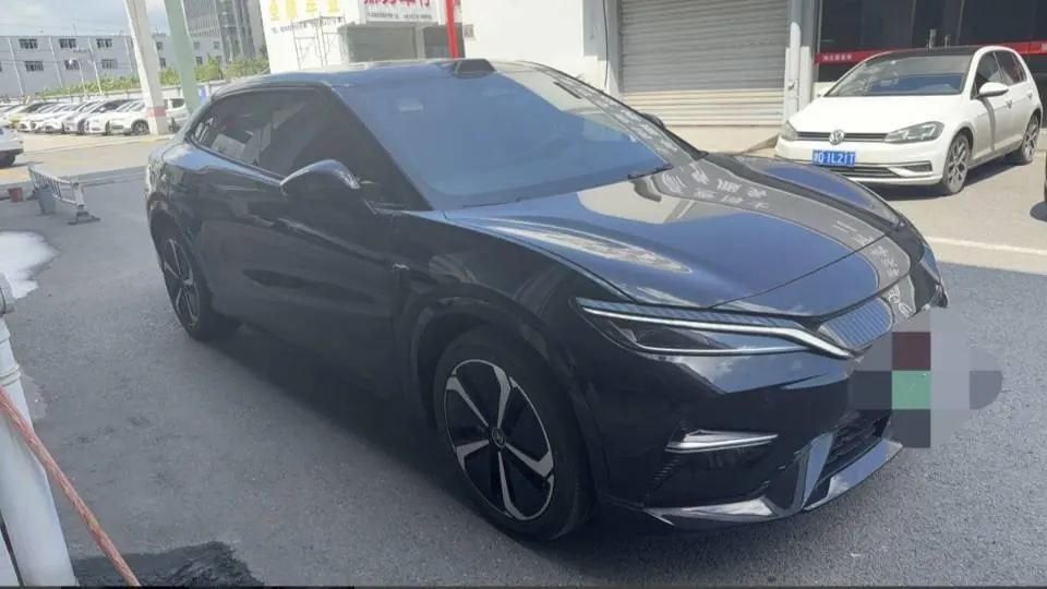 BYD 2025 Song L EV Smart Driving Edition 662km Laser Radar Excellent Automatic Gear 2