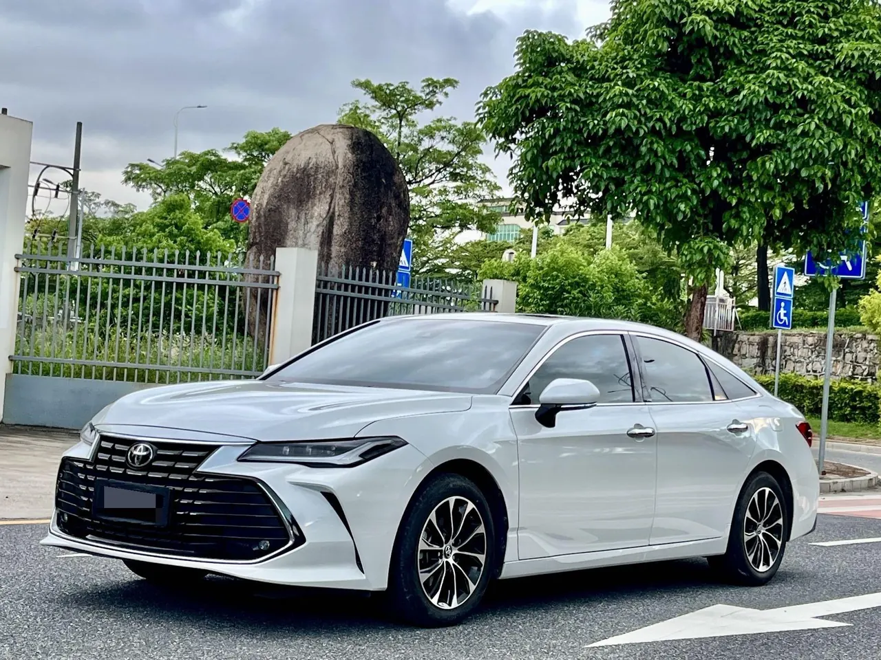 Toyota 2024 Asian Dragon 2.0 Stepless Edition Automatic Gear - View 1