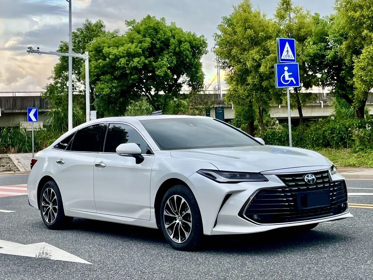 Toyota 2024 Asian Dragon 2.0 Stepless Edition Automatic Gear 3