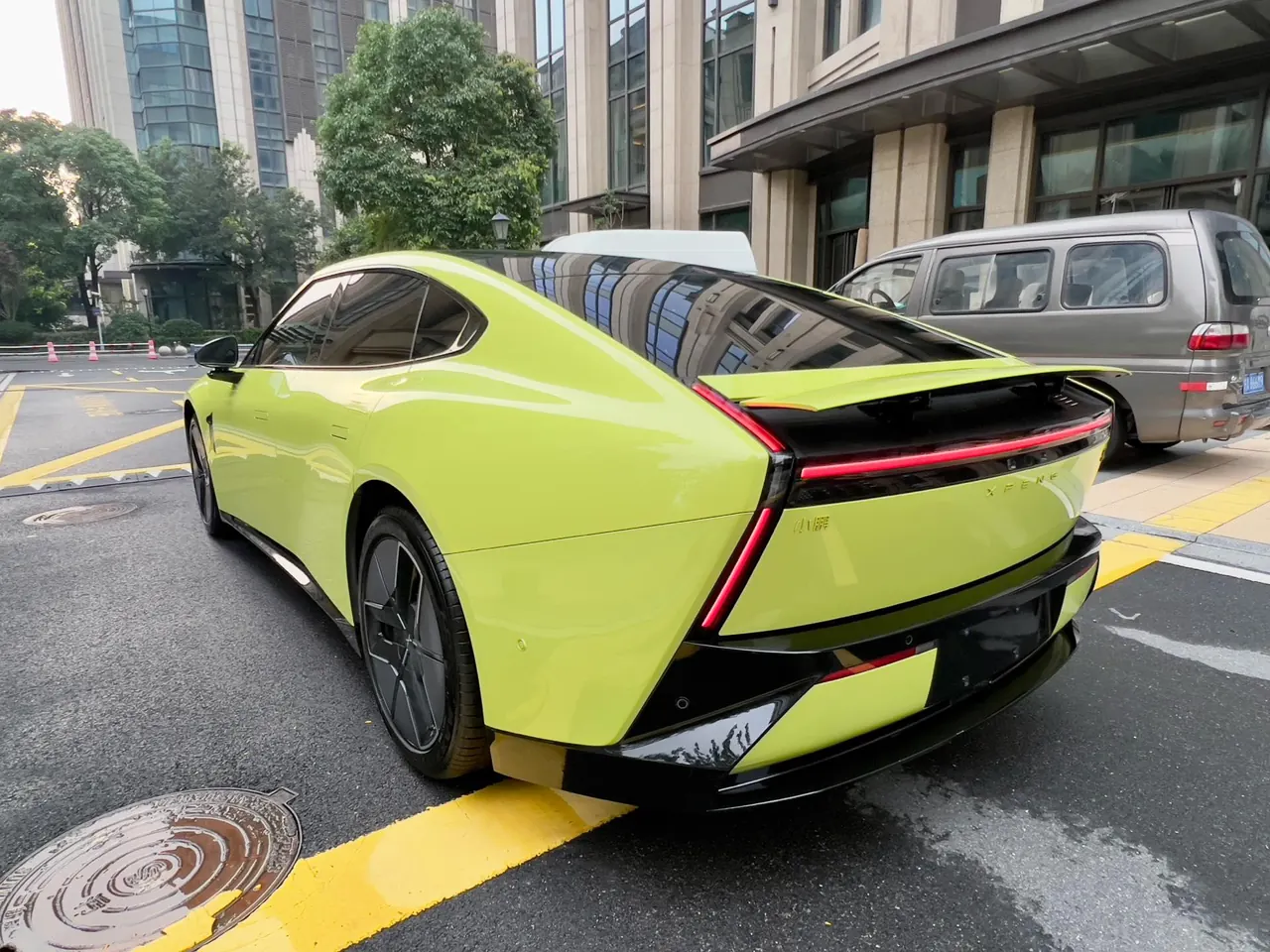 Xpeng 2025 P 7 820km long endurance automatic gear 6