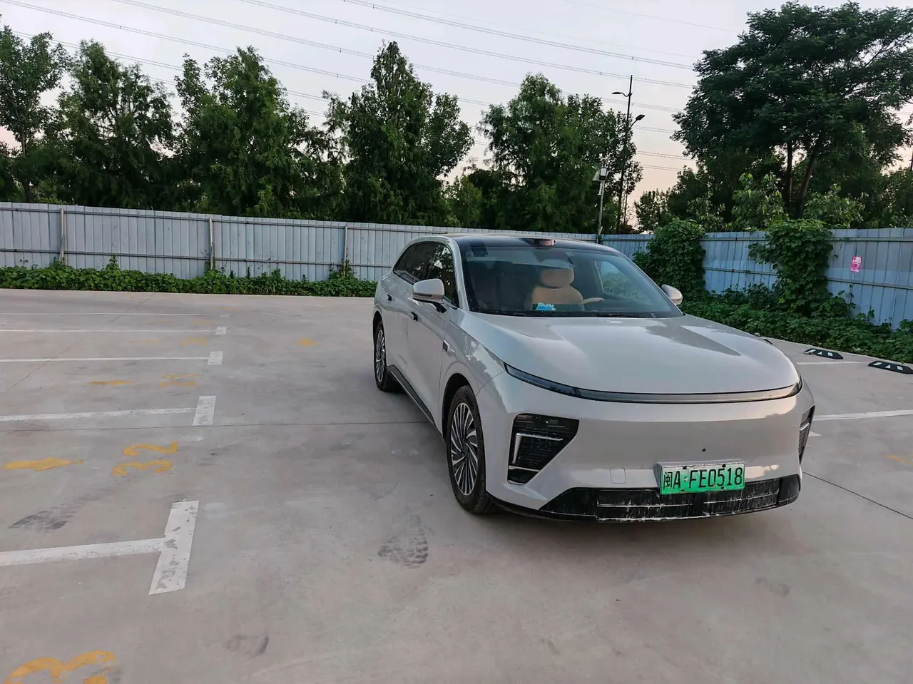 Xingtu 2025 Stelato ET 240 Ultra 4-wheel drive automatic gear 2
