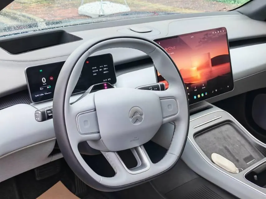 NIO 2025 ET5T 75kWh Touring automatic 10