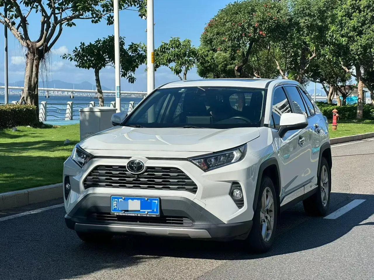 Toyota 2021 RAV4 Rongbo 2.0 Stepless Two-Drive Fashion PLUS Edition Automatic Gear - View 1