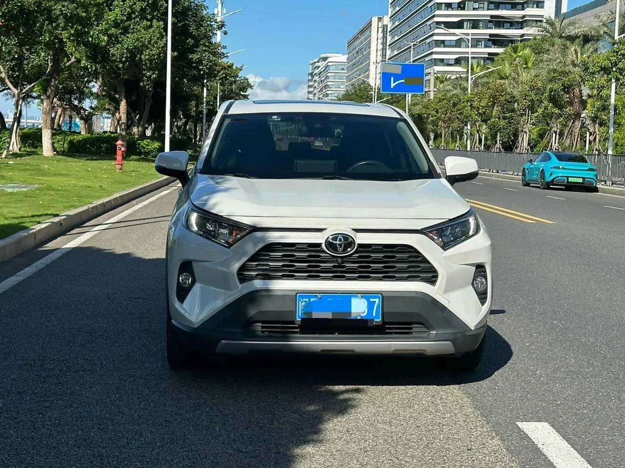 Toyota 2021 RAV4 Rongbo 2.0 Stepless Two-Drive Fashion PLUS Edition Automatic Gear 2