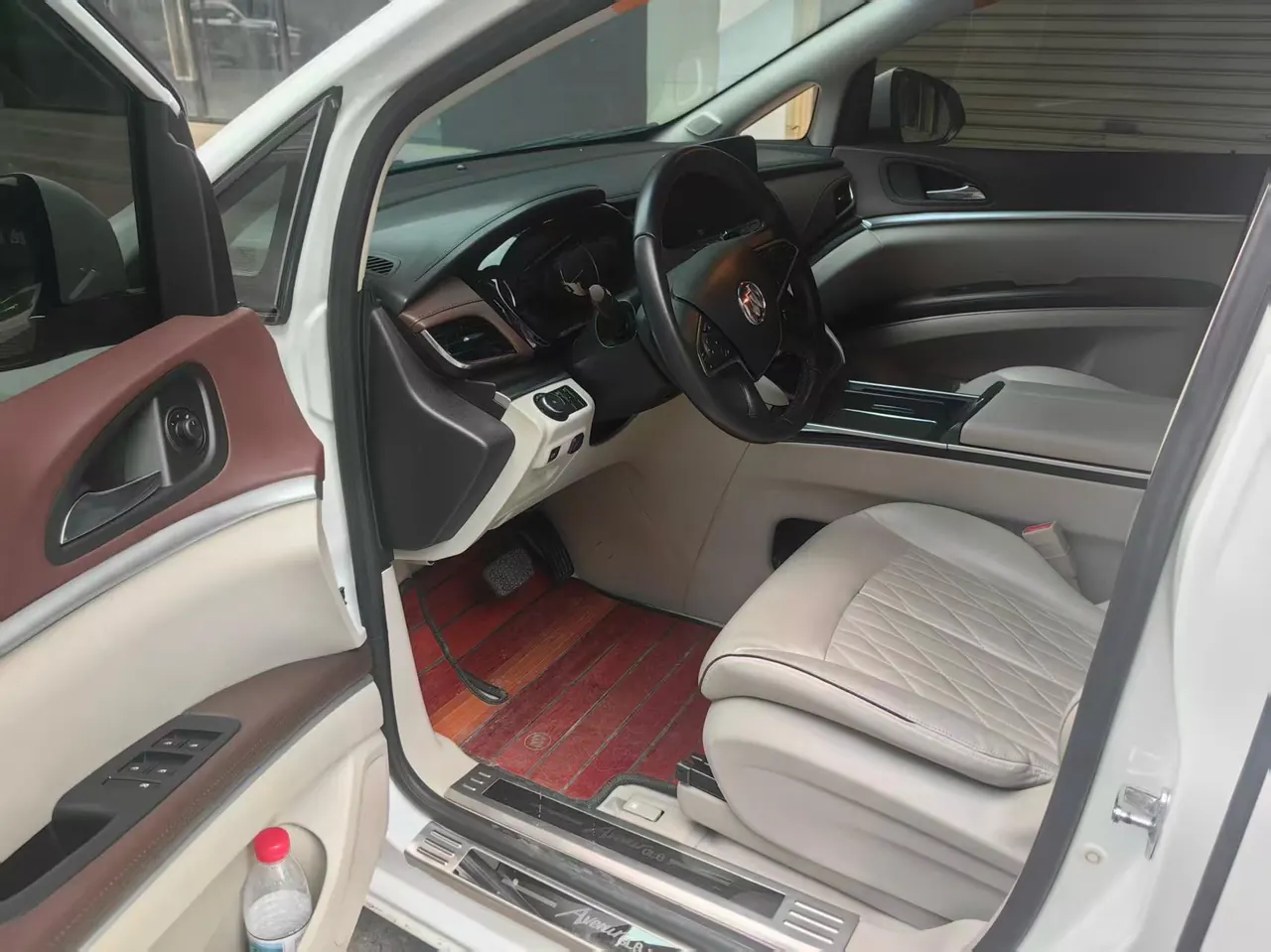 Buick 2021 GL8 Land Business Class 2.0T 652T Smart Luxury Automatic Gear 4