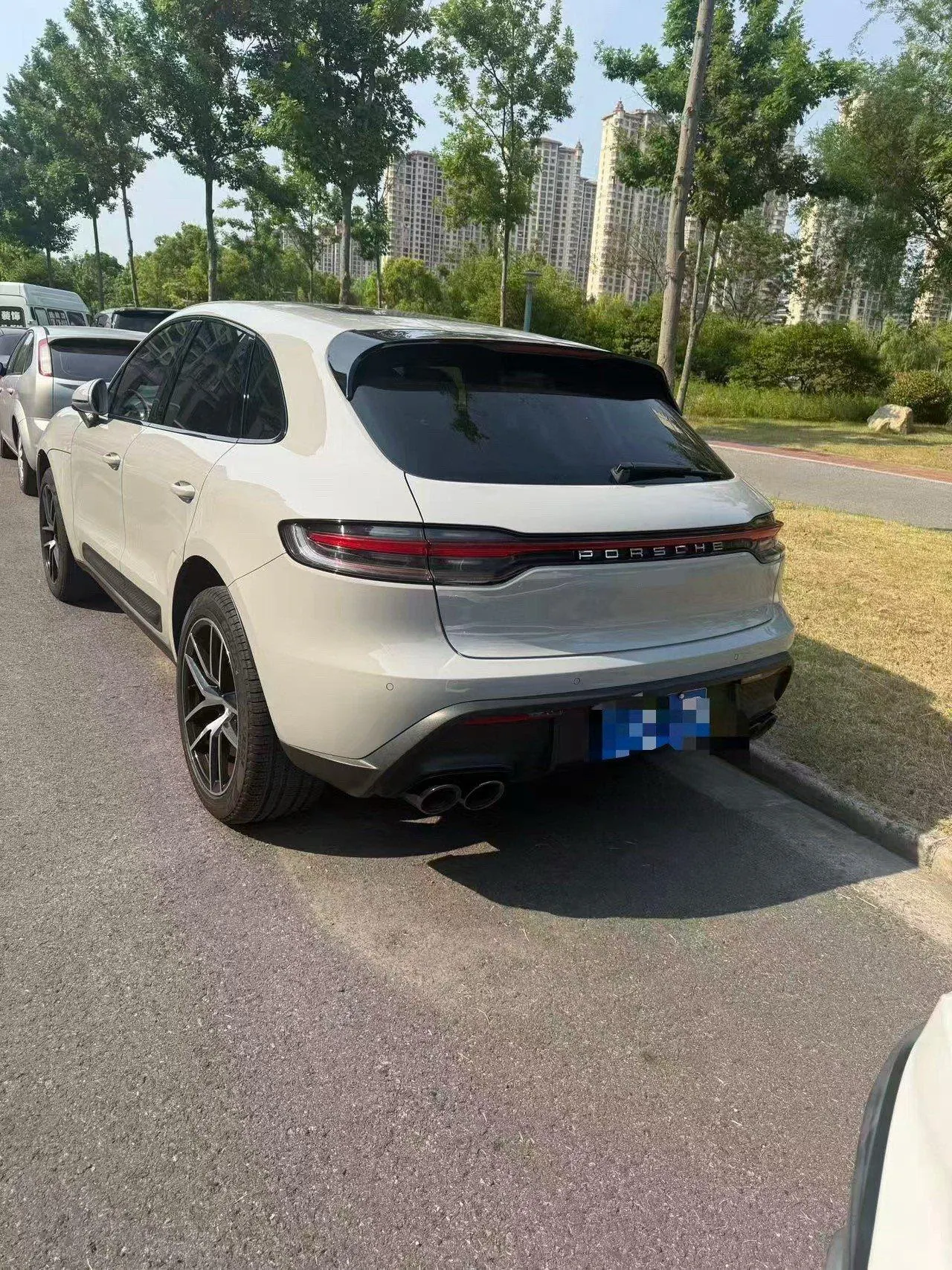 Porsche Macan (Imported) 2022 Macan 2.0T Automatic Gear 2
