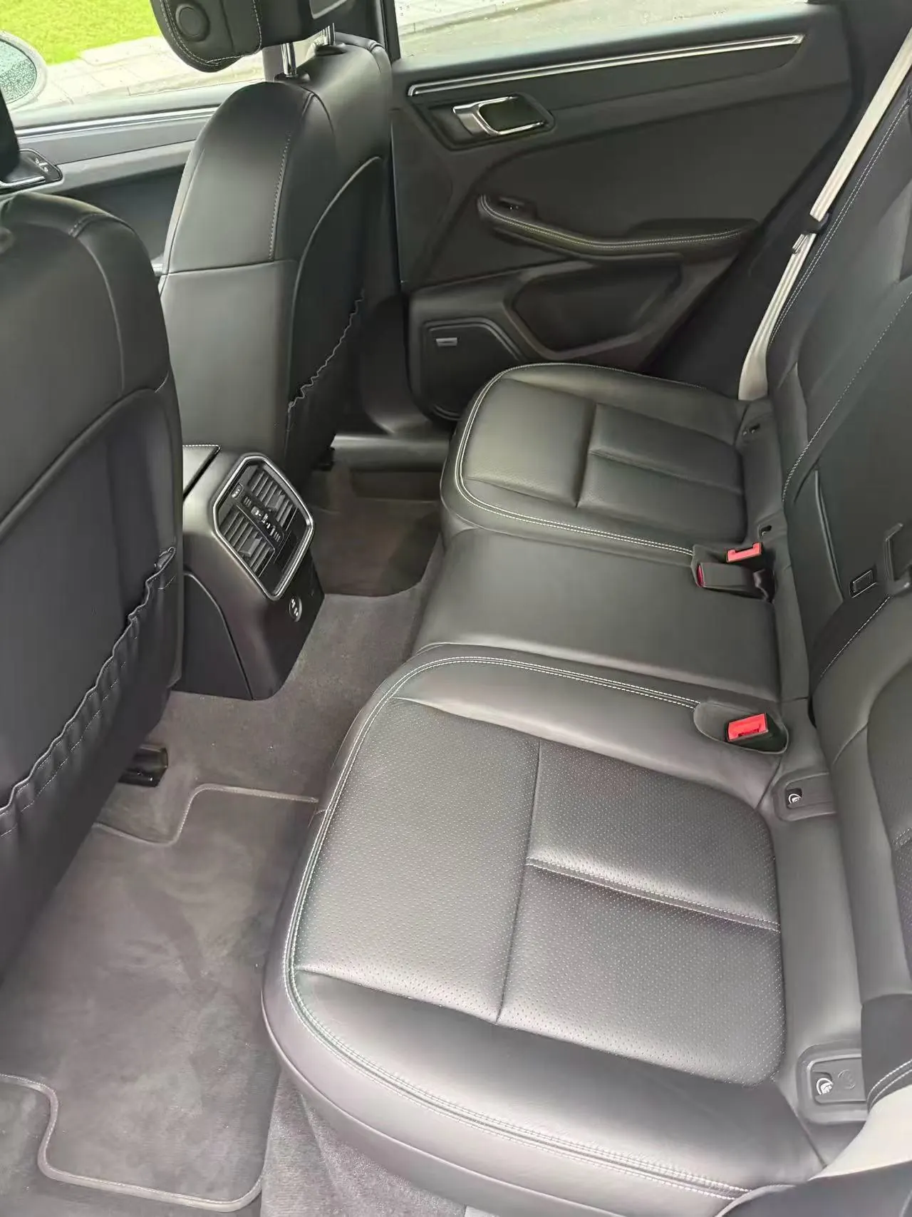 Porsche Macan (Imported) 2022 Macan 2.0T Automatic Gear 4