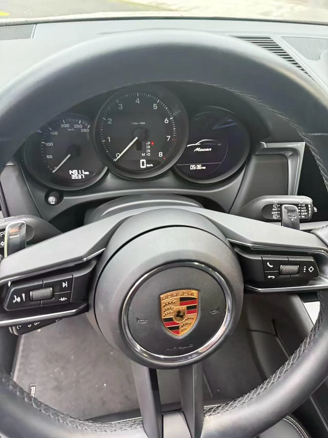 Porsche Macan (Imported) 2022 Macan 2.0T Automatic Gear 5