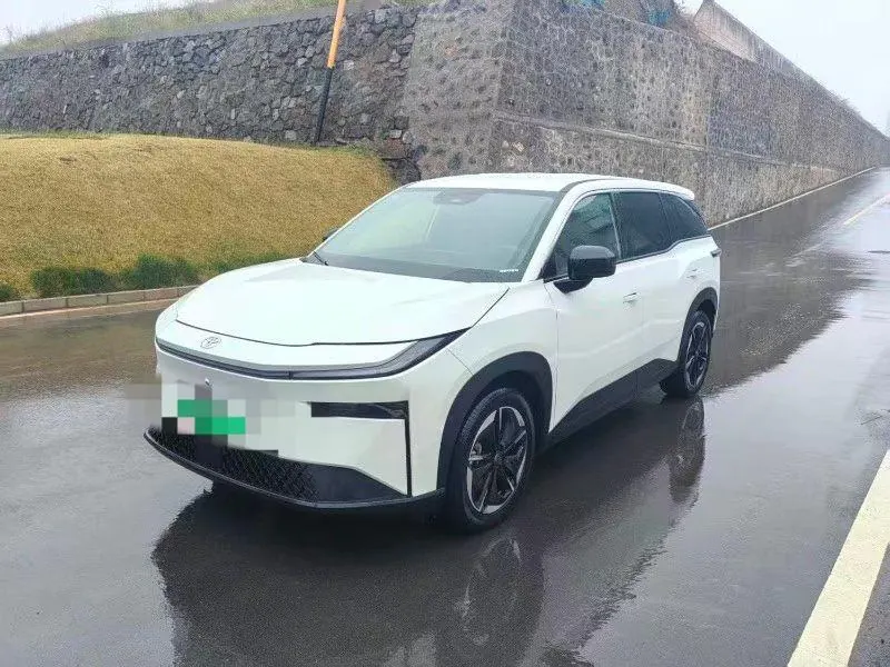 Toyota 2025 BZ3X 520 Pro Automatic - View 1