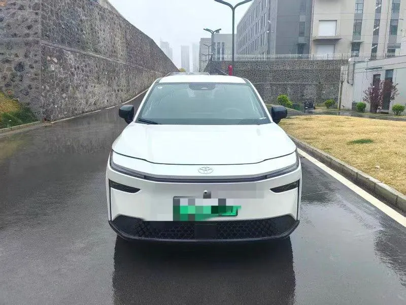 Toyota 2025 BZ3X 520 Pro Automatic 2