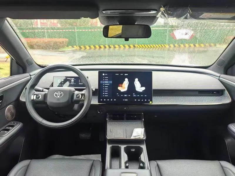 Toyota 2025 BZ3X 520 Pro Automatic 3