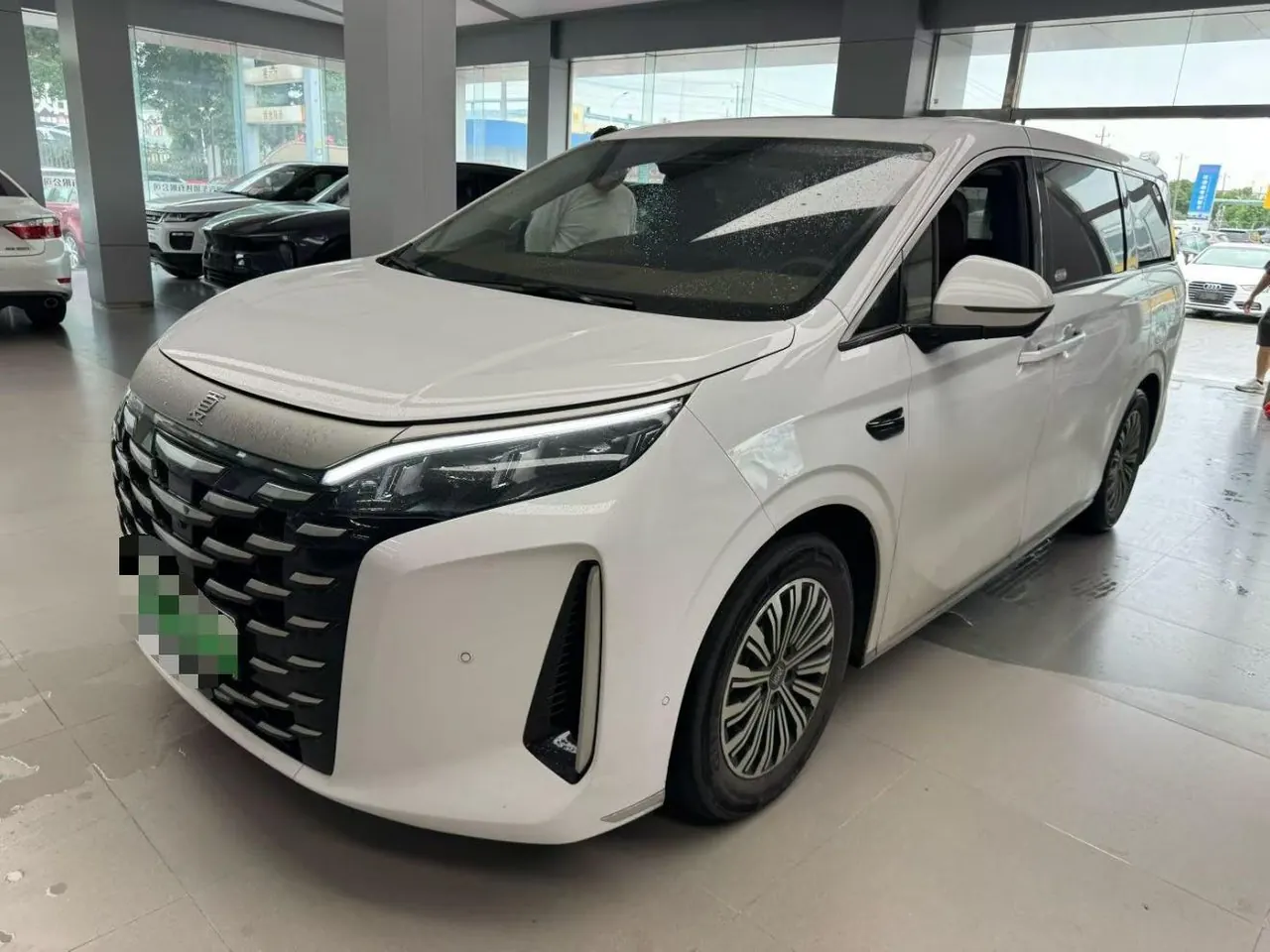 Open image lightbox: BYD 2025 summer DM-i 1.5T stepless 100km Exceed automatic gear