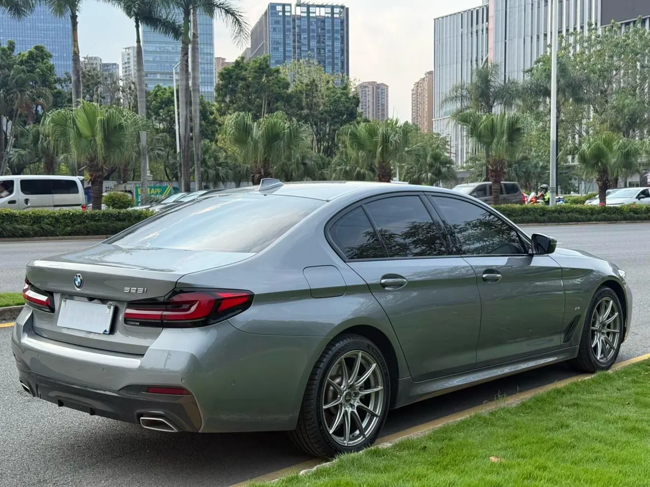 BMW 5 Series (Imported) 2022 525i 2.0T M Sports Suit (Modified 2) Automatic Gear 4