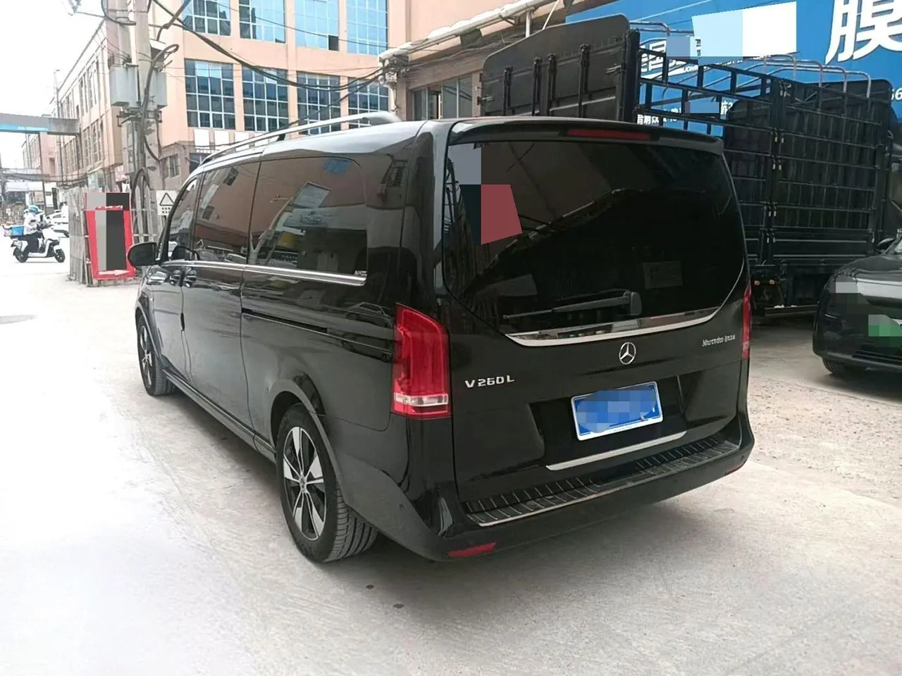 Mercedes Benz V 2022V 260 L 2.0T Premium Edition Automatic Gear 6