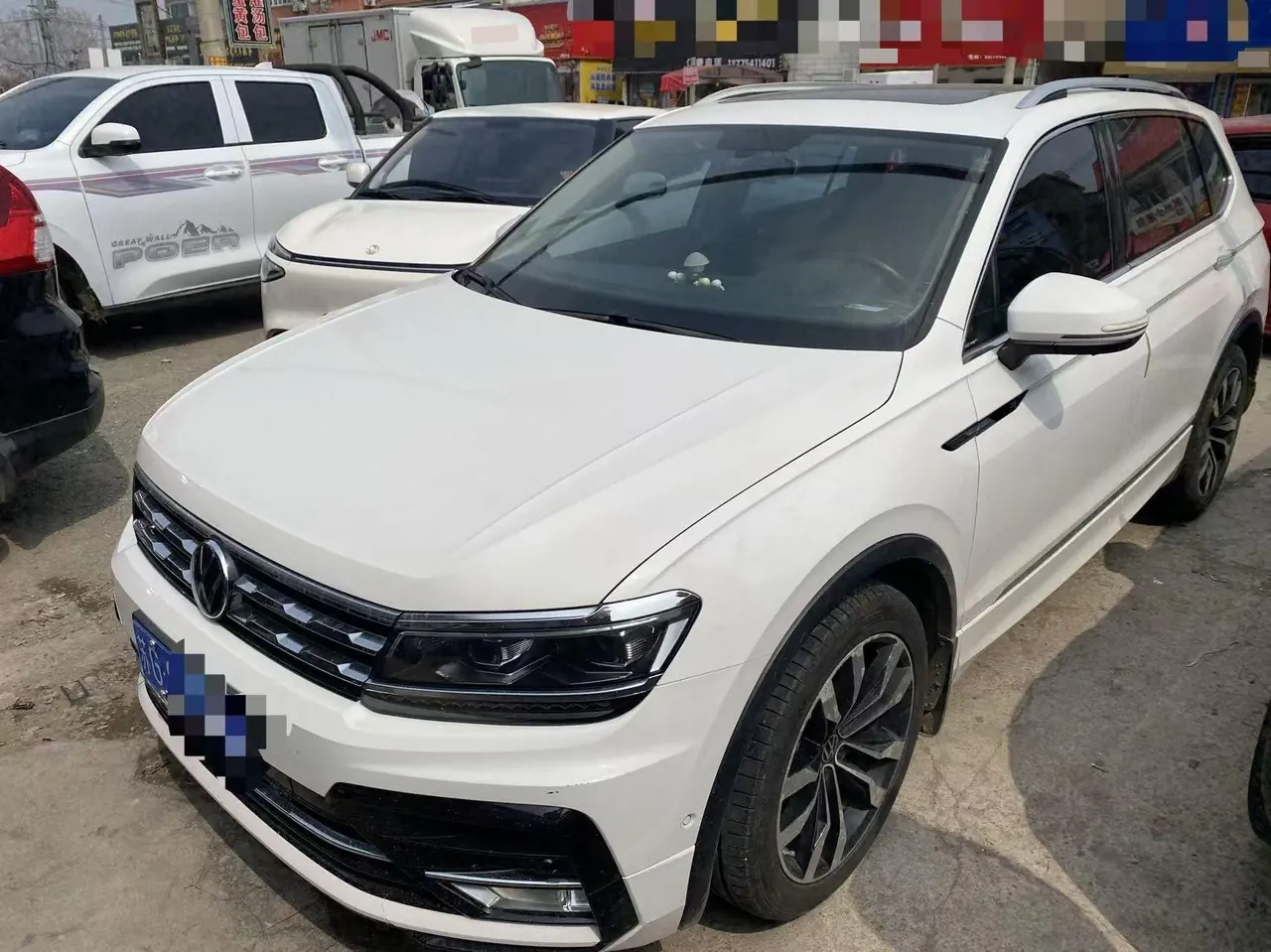 Volkswagen 2021 Tiguan L R-Line 2.0TSI 330TSI Two-Drive Ultimate Automatic Gear - View 1