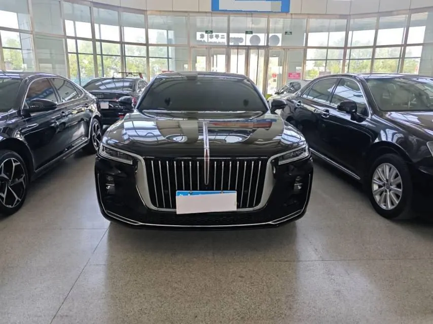 Open image lightbox: HongQi 2023 H9 48V 2.0T Zhilian Flag Edition Automatic Gear