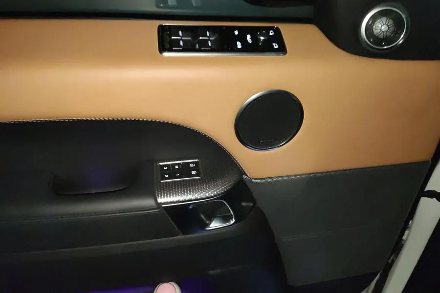 Land Rover Range Rover Sport Edition (Imported) 2021 Range Rover Sport Edition 48V 3.0T L6 Yao Black Edition Automatic Gear 3