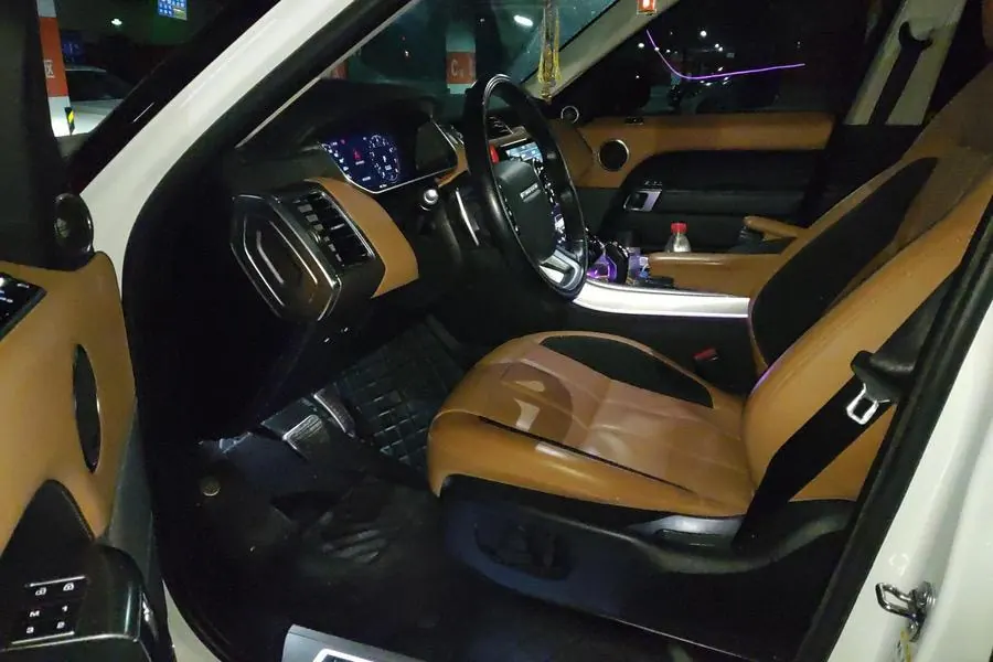Land Rover Range Rover Sport Edition (Imported) 2021 Range Rover Sport Edition 48V 3.0T L6 Yao Black Edition Automatic Gear 4