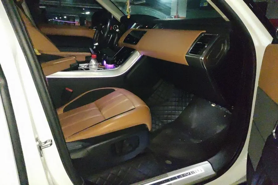 Land Rover Range Rover Sport Edition (Imported) 2021 Range Rover Sport Edition 48V 3.0T L6 Yao Black Edition Automatic Gear 6