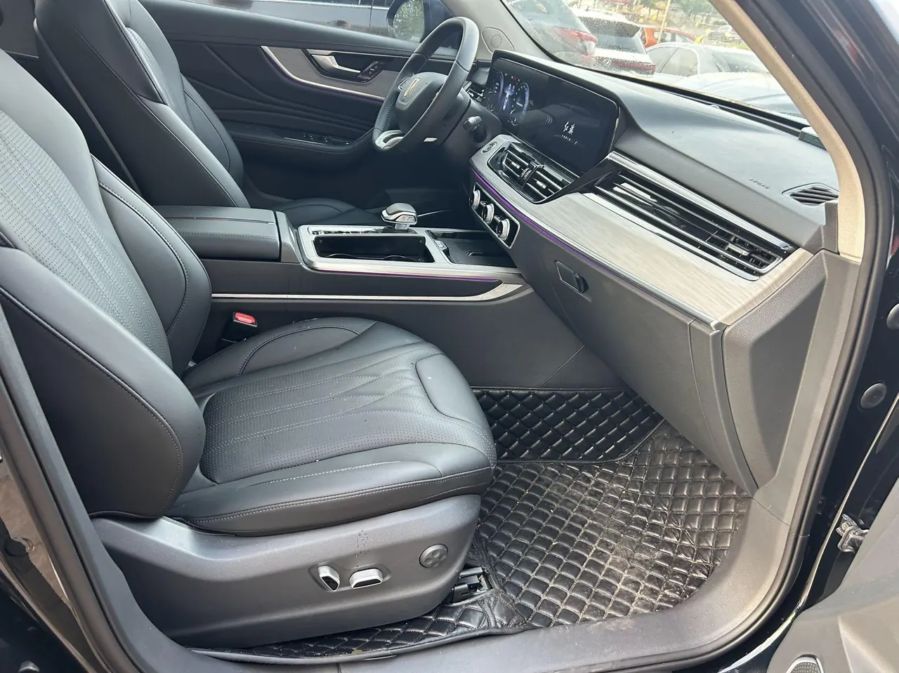 HongQi 2025 HS5 2.0T Two-Drive Flag Enjoy Pro Edition Automatic Gear 3