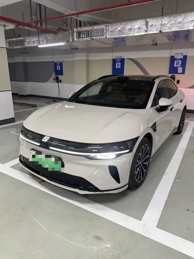 打开图片灯箱:Zeekr 2025 Zeekr 007GT Rear Drive Smart Driving Edition 75kWh Automatic Gear