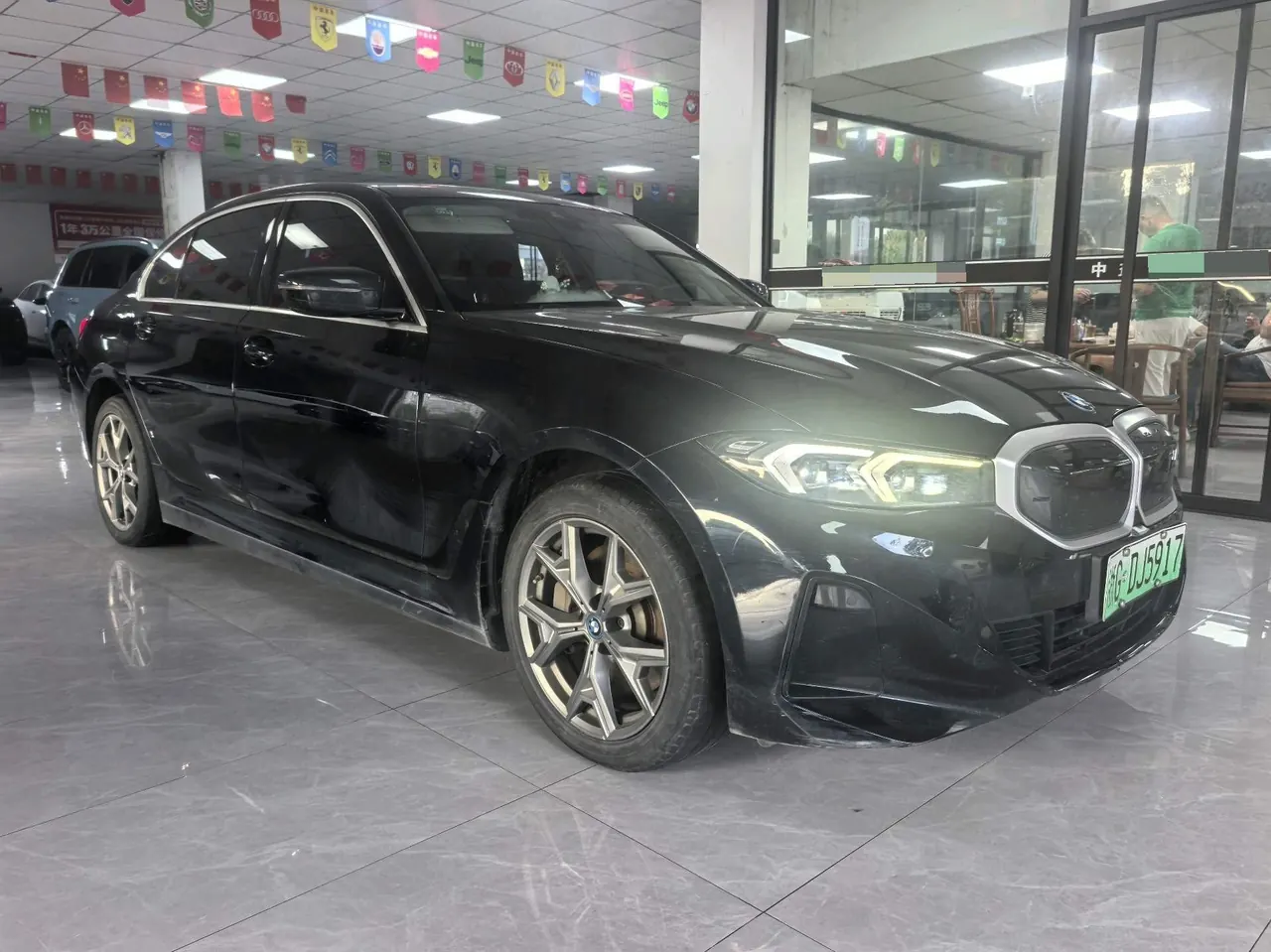BMW 2022 i3 eDrive 35L automatic gear 2