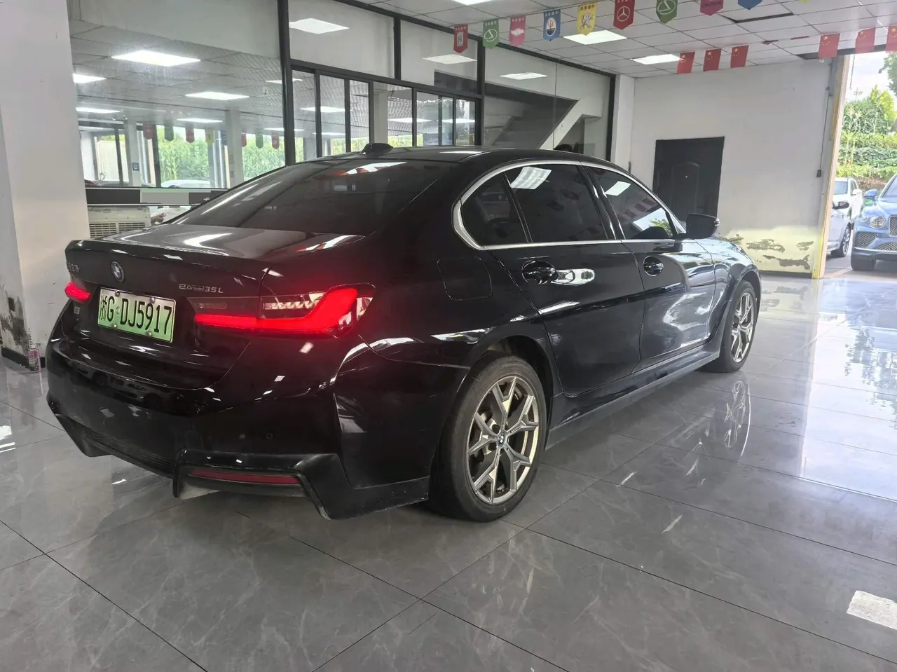 BMW 2022 i3 eDrive 35L automatic gear 8