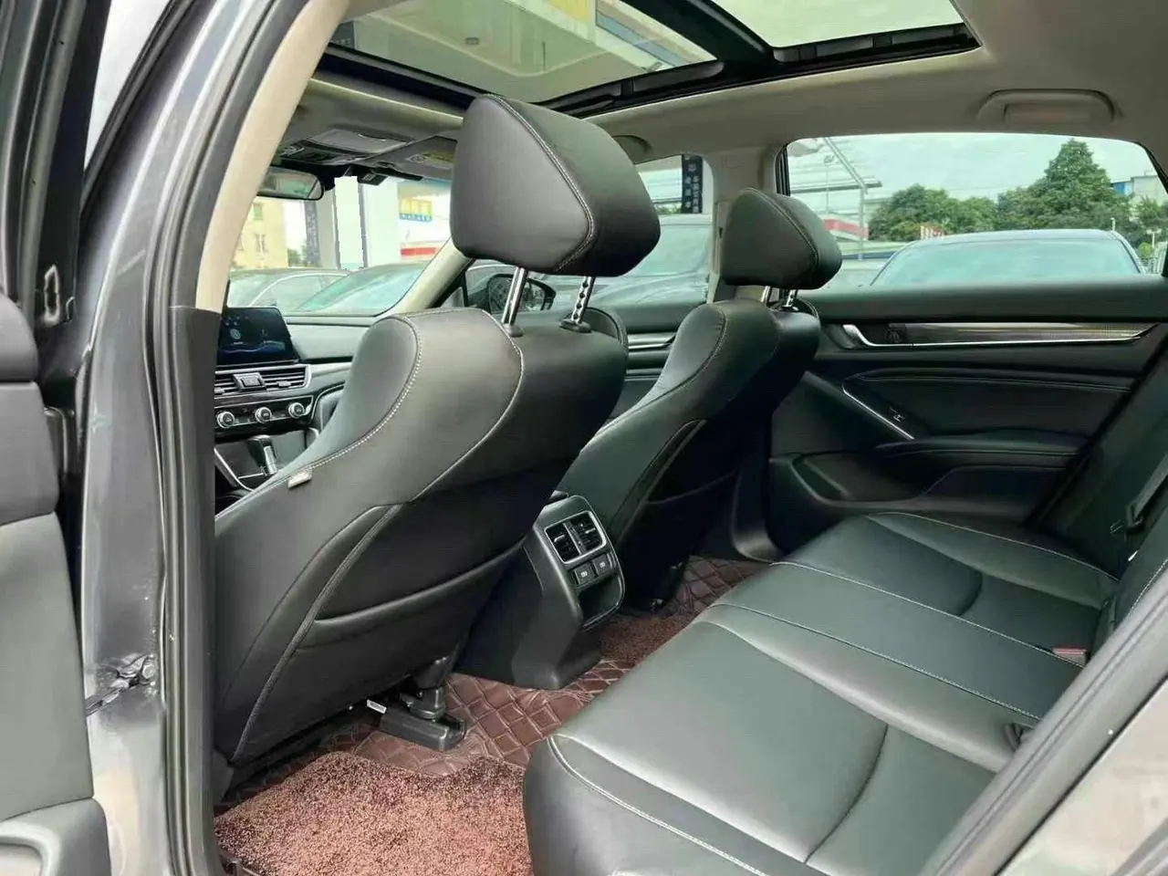 Honda 2022 10th Generation Accord 1.5T Stepless 260TURBO Magic Night Premium Edition Automatic Gear 5