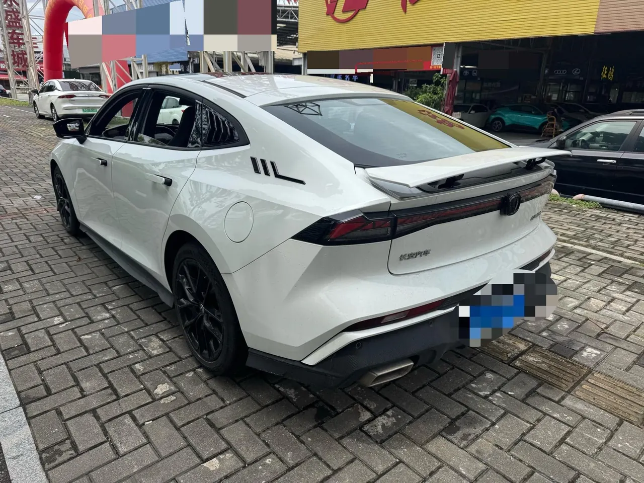 ChangAn 2024 UNI-V 1.5T Prestige Automatic 2
