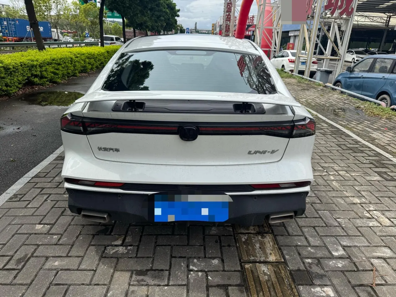 ChangAn 2024 UNI-V 1.5T Prestige Automatic 3