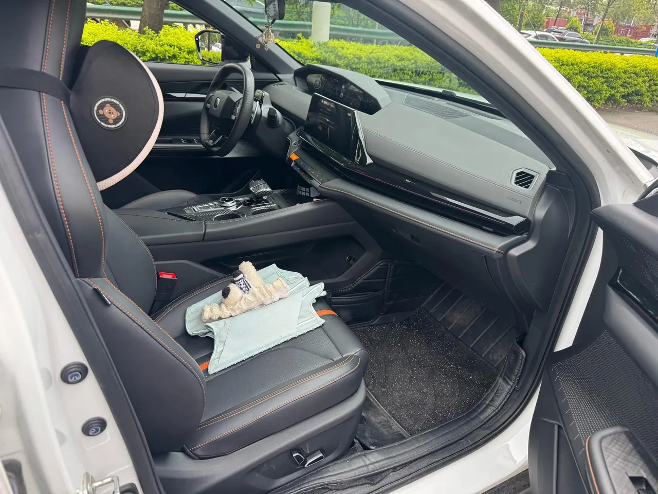ChangAn 2024 UNI-V 1.5T Prestige Automatic 7
