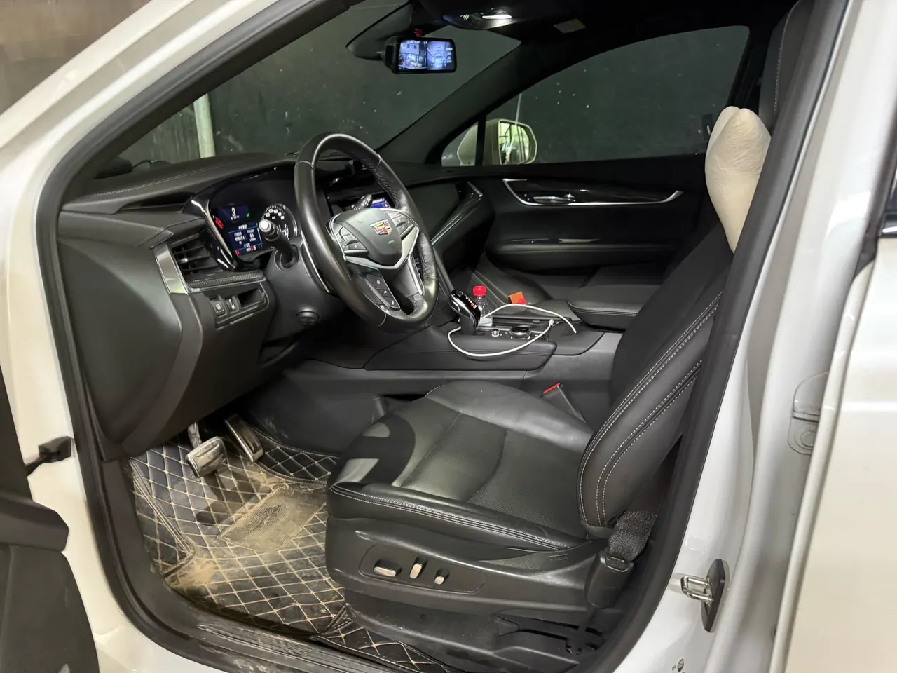 Cadillac 2022 XT5 48V 2.0T 4-wheel drive luxury (hummingbird version) automatic gear 4