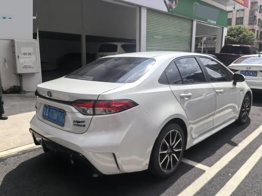 Toyota 2023 Lei Ling Shuangqing 1.8 Stepless Intelligent Electric Hybrid Sports Edition Automatic Gear 2