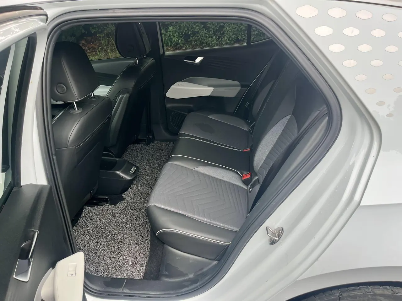 Volkswagen 2023 ID. 3 Upgraded Pure Smart Edition, Automatic Transmission 5
