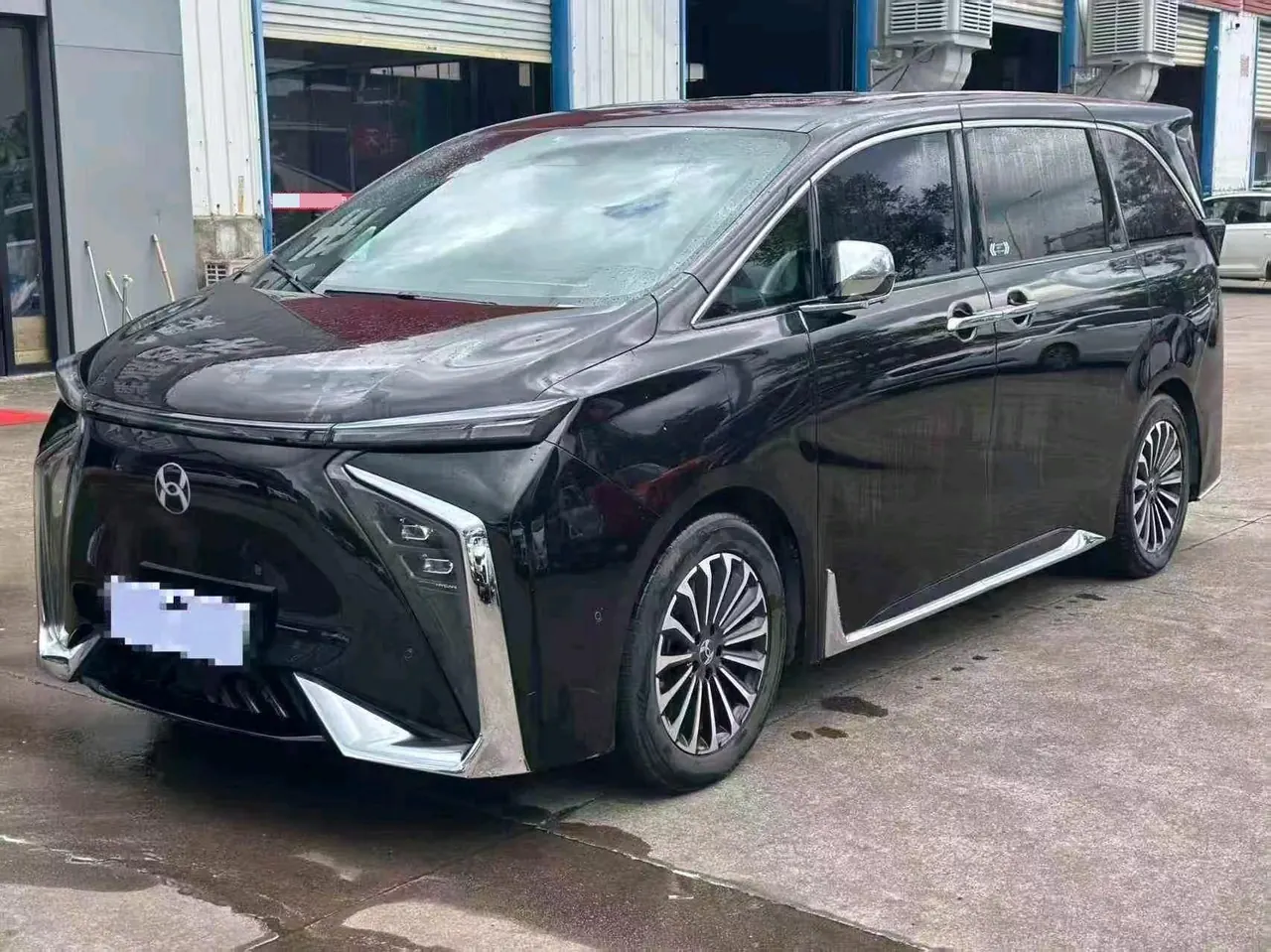 Открыть галерею: HIMA 2023 V09 Honorable Edition 762 Automatic