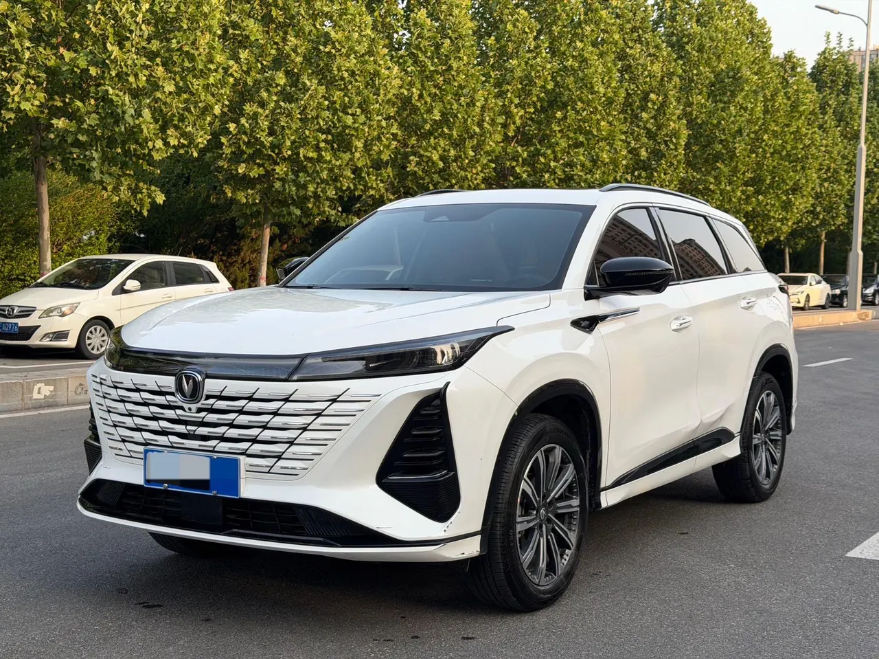 ChangAn 2024 CS75 PLUS 1.5T Champion Edition Smart Driving and Strong Navigation Automatic Gear - View 1