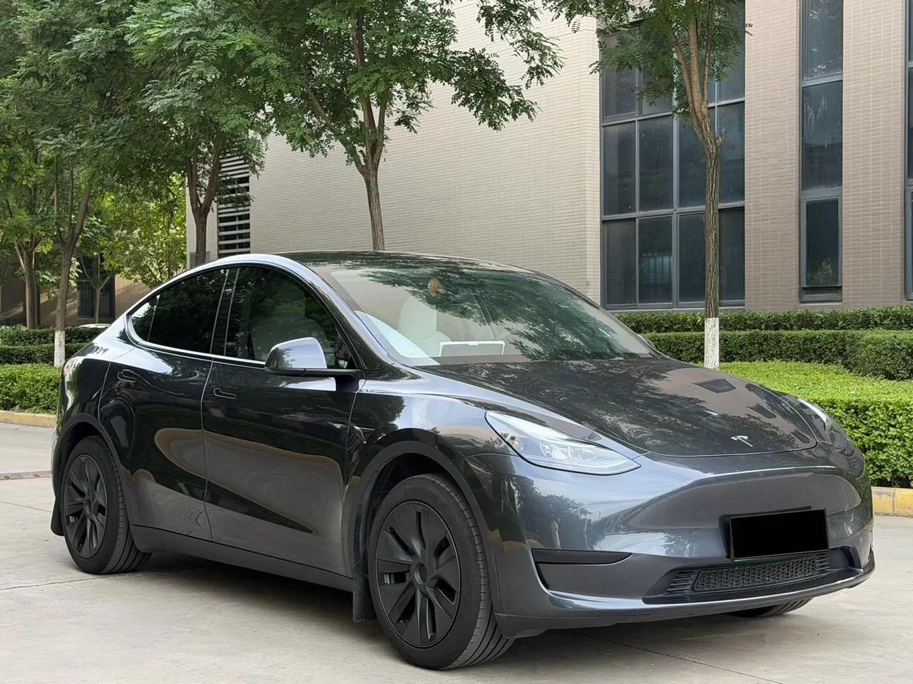 Tesla 2024 Model Y rear-wheel drive version automatic transmission 3