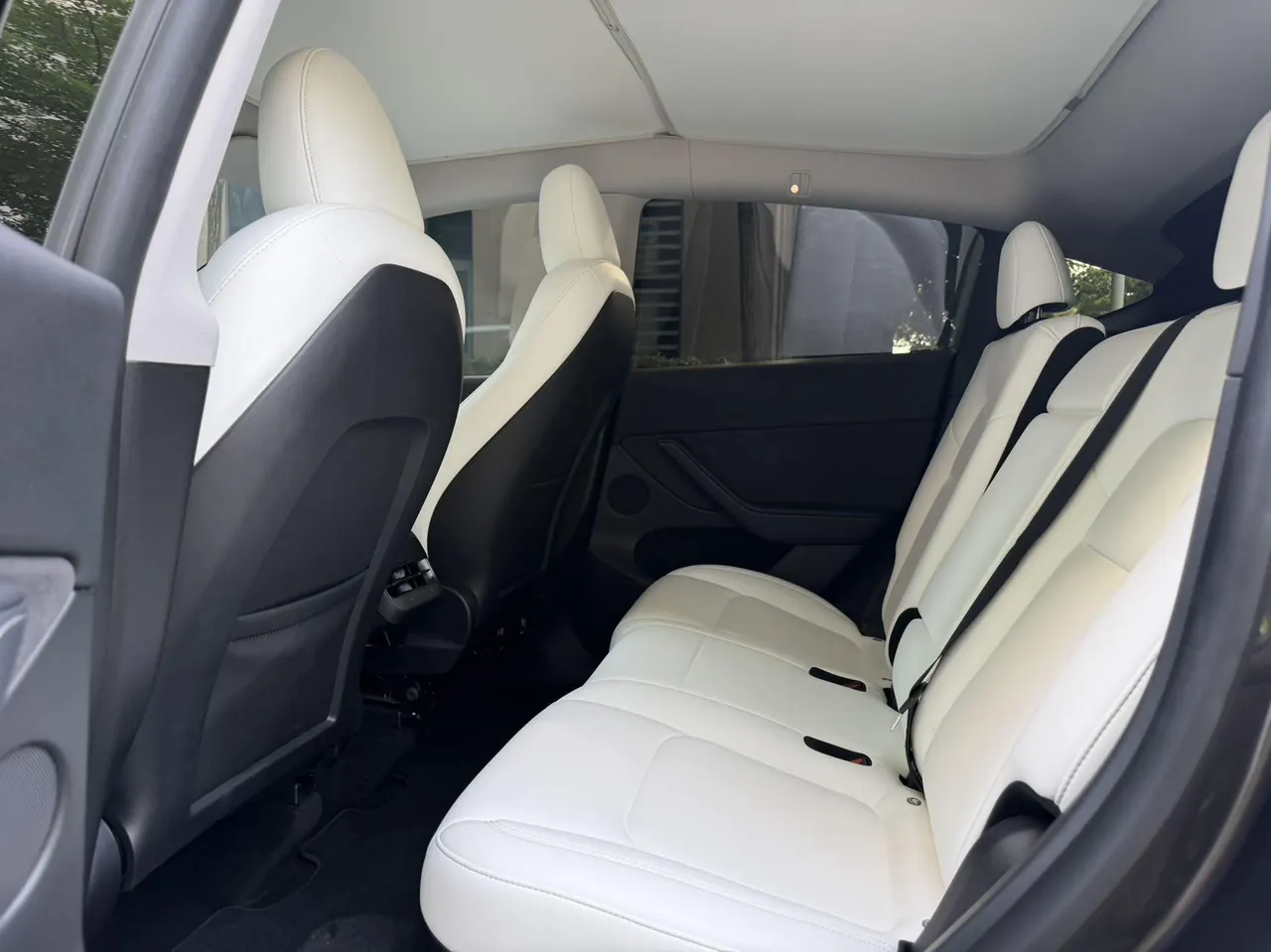 Tesla 2024 Model Y rear-wheel drive version automatic transmission 5