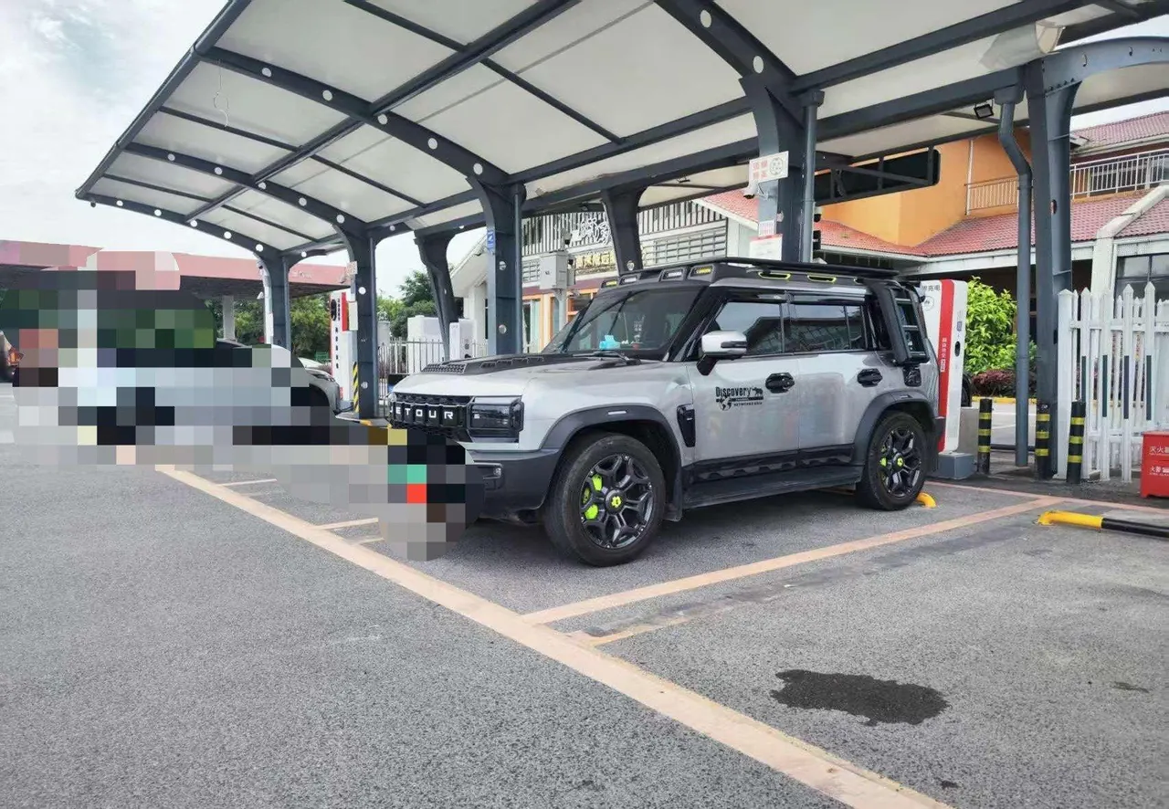 Jetour 2024 ShanHai T2 C- DM 1.5T 208KM Shan Ye Edition Automatic Gear 2