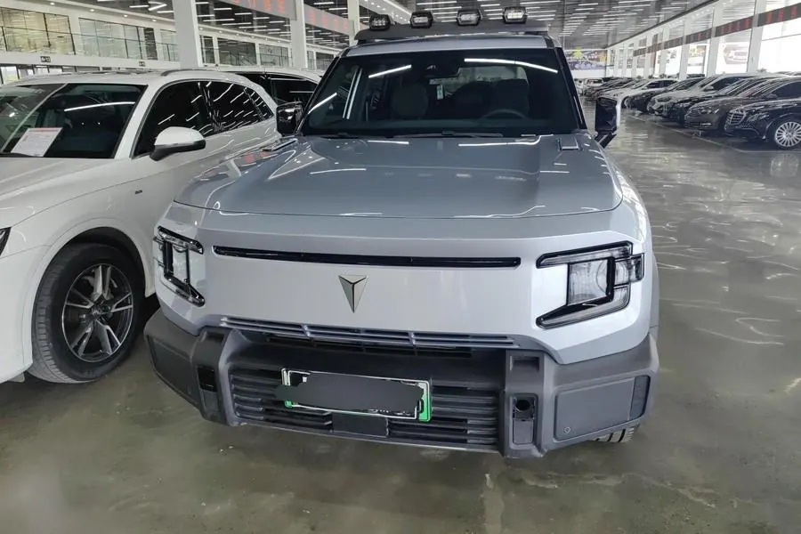 ChangAn Deepal 2024 G318 four-wheel drive air suspension version of automatic gear 3