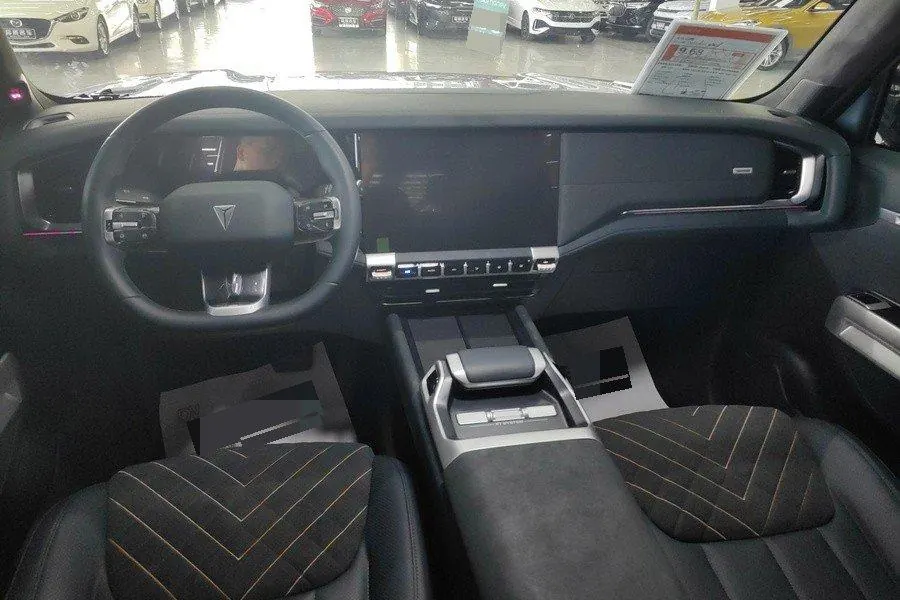 ChangAn Deepal 2024 G318 four-wheel drive air suspension version of automatic gear 5