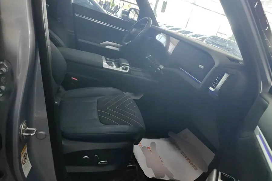 ChangAn Deepal 2024 G318 four-wheel drive air suspension version of automatic gear 6